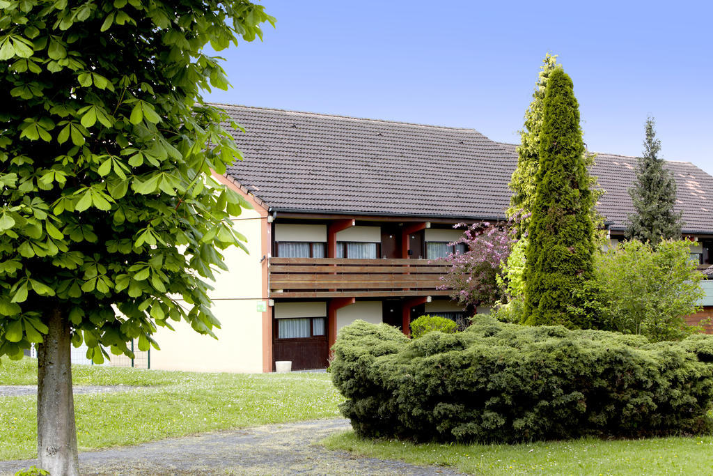 Campanile Maubeuge Hotel Exterior foto